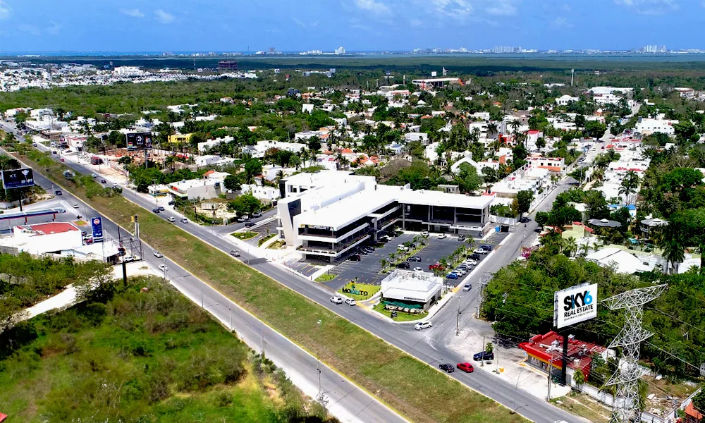 Mejores_zonas_para_vivir_en_Cancun_Avenida_Huayacan
